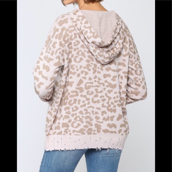 FATE DISTRESSED LEOPARD HOODED SWEATER Medium NWT - Picture 3 of 4